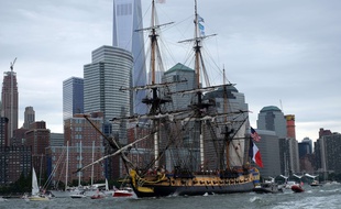 L'Hermione sera à Bordeaux du 20 au 26 août, après son périple américain. AFP PHOTO/JEWEL SAMAD