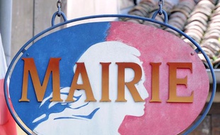 Les communes de France (36.700) et les groupements de communes sont dans l'ensemble en bonne santé financière mais la prochaine mandature s'annonce compliquée: elles vont devoir réduire la voilure et mettre la pédale douce sur les impôts locaux.