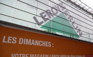 Entrée d'un magasin Leroy-Merlin à Paris le dimanche 29 septembre 2013