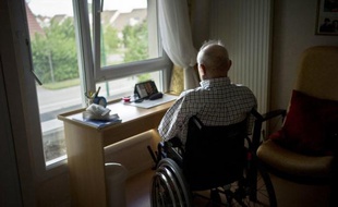 Neuf Français sur dix (90%) préféreraient adapter leur domicile si leur état se dégradait sous l'effet de l'âge plutôt que d'aller en maison de retraite, selon un sondage Opinionway pour l'Observatoire de l'intérêt général, publié vendredi