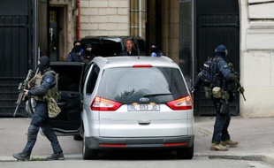 Le convoi transportant Salah Abdeslam à son arrivée le 20 mai 2016 au palais de justice à Paris