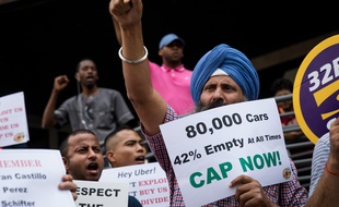 Des chauffeurs de VTC manifestent pour soutenir le projet de la ville de New York de limiter les nouvelles licences, le 6 août 2018.