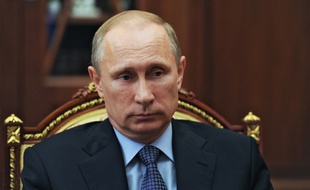 Jean-Pierre Elkabbach va interviewer Vladimir Poutine.