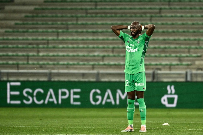 Scorer on Saturday but once again fragile defensively, as on the second goal in Reims, Eliaquim Mangala illustrates the glaring flaws of this ASSE.  JEFF PACHOUD