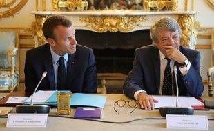 Emmanuel Macron et Jean-Louis Borloo, avant la remise du rapport de ce dernier sur les banlieues.