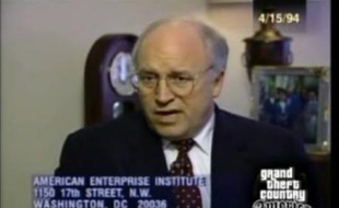 Dick Cheney, le vice-président américain, lors d'une interview à la chaîne C-SPAN 3 en 1994