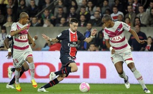 Le milieu argentin Javier Pastore, acheté à prix d'or l'été dernier (42 millions d'euros) par le Paris SG, n'est, "comme les autres joueurs", "pas indispensable" et peut très bien "commencer sur le banc", samedi en championnat de France, à Nancy, a indiqué vendredi son entraîneur Carlo Ancelotti.