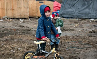Des enfants de la "jungle" de Calais, le 2 mars 2016