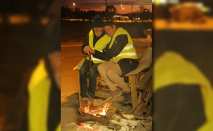 Cette photo a été prise le 30 décembre près d'Avignon par une photographe amateure qui documente le mouvement des «gilets jaunes».