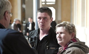Daniel Legrand et sa mère le 19 mai 2015 à la cour d'assises de Rennes.