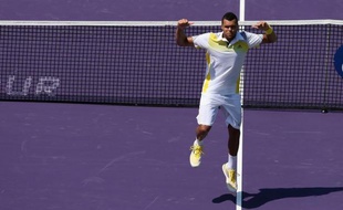 Jo-Wilfried Tsonga a livré une prestation sans rapport avec son statut de pensionnaire permanent du Top 10 mondial, samedi pour se qualifier pour le 3e tour du Masters 1000 de Miami (dur), une semaine après un non-match face à Novak Djokovic à Indian Wells.