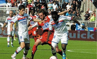 Yoann Gourcuff (à gauche) a été à l'origine de la grande majorité des actions lyonnaises.