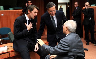 Baroin, Draghi et Schaüble en pleine discussion