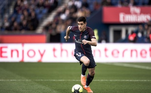 Yuri Berchiche avec le PSG