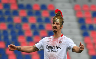 Zlatan Antivirus, à découvrir dans le prochain Astérix et Obélix (probablement sans le maillot du Milan AC et avec un casque à sa taille).
