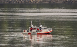Des navires de recherche ont été mobilisés après la collision entre deux hydravions, lundi 13 mai en Alaska.
