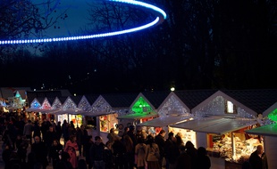 La mairie de Paris annulé le traditionnel marché de noël, mais les forains s'y opposent.