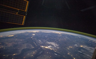Une photo de la Terre prise de la Station spatiale internationale en 2014