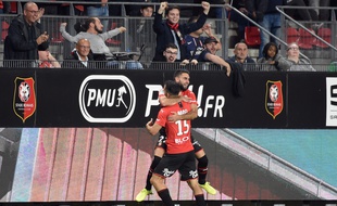 Les joueurs du Stade Rennais Romain Del Castillo et Jérémy Morel, ici lors de la réception du PSG au Roazhon Park en août 2019.