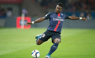 Serge Aurier lors du match entre le PSG et l'OM le 4 octobre 2015.