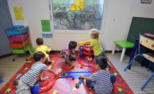 Des enfants dans une école maternelle