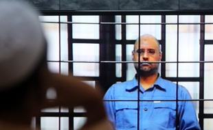 Saïf al-Islam Kadhafi lors de son emprisonnement en 2014.