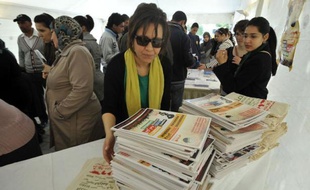 Le Forum social mondial (FSM) aborde mardi, au premier jour de cette édition 2013 à Tunis, la condition des femmes, en particulier dans le monde arabe après les révolutions qui ont transformé la région depuis deux ans.