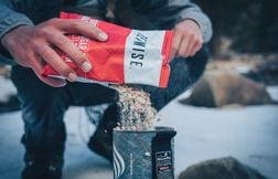 La nourriture de survie met les bouchées doubles au fil des crises