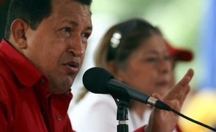 Le président vénézuélien Hugo Chavez a exclu mercredi "tout type de relation" avec le gouvernement colombien tant que son homologue Alvaro Uribe serait au pouvoir.