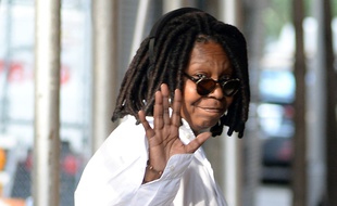 L'actrice Whoopi Goldberg dans les rues de New York