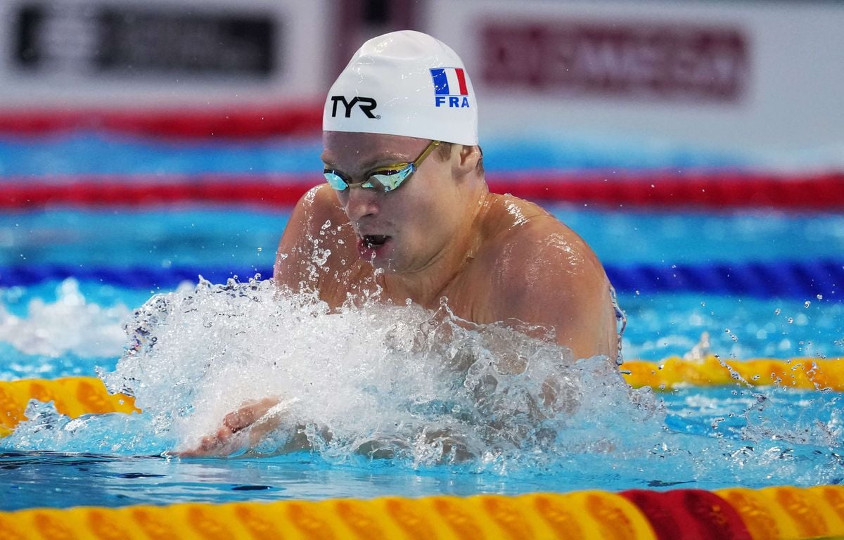EN DIRECT Mondiaux de natation 2025 : Après le record, l'or pour Léon Marchand ? Suivez les courses de jeudi dès 13 heures...