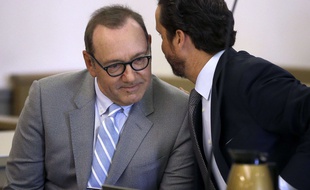 L'acteur Kevin Spacey au tribunal de Nantucket, dans le Massachusetts, lors d'une audience préliminaire le 3 juin 2019.