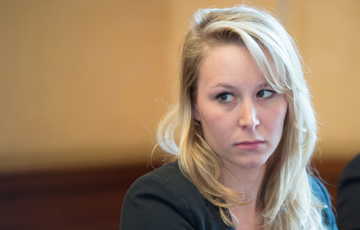 Pere Biologique De Marion Marechal Le Pen Marion Maréchal efface le nom «Le Pen» sur ses comptes Facebook et Twitter