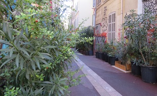La rue de l'Arc, à Noailles.