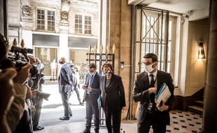 Jean Castex et Roselyne Bachelot ont réuni les acteurs du spectacle vivant au Palais-Royal au sujet des mesures de soutien au secteur.