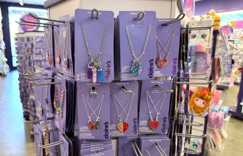 Claire’s, une des boutiques préférées des adolescentes, placée en redressement judiciaire