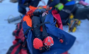 Le randonneur de 65 a été victime de fractures et d'hypothermie, puis évacué vers un hôpital toulousain.