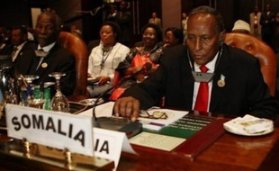 Le président somalien Abdullahi Yusuf Ahmed a démissionné lundi pour avoir échoué à "ramener la paix" en Somalie, au terme d'une crise politique majeure qui a paralysé les institutions du pays, plongé dans les pires violences depuis le début de la guerre civile en 1991.