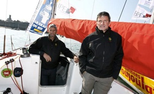 Sébastien Audigane et Kito de Pavant à quelques jours du départ de la transat AG2R 2010 à Concarneau.