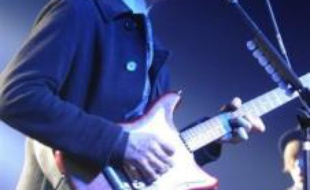 Le chanteur anglais Pete Doherty, passager d'un train Eurostar qui a mis plus de sept heures dans la nuit de jeudi à vendredi à relier Londres et Paris, n'a pas pu donner son concert au Grand Rex à Paris, a indiqué la salle à l'AFP.