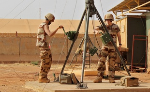 Des militaires du 41e RT en poste au Sahel pour l'opération Barkhane.