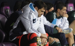 Lionel Messi et Barcelone ont fait honneur à leur entraîneur Tito Vilanova, opéré jeudi après une rechute de son cancer, en allant battre Valladolid 3-1 samedi grâce au 26e but en Liga de l'Argentin, le leader barcelonais reléguant à 16 points le Real Madrid, battu à Malaga 3-2, sans Iker Casillas, laissé sur le banc par José Mourinho.