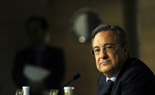 Le président du Real Madrid Florentino Perez a pris publiquement samedi la défense de son entraîneur José Mourinho, défait avec le Real mercredi dernier en Coupe du Roi, justifiant une nouvelle fois le choix qu'il avait fait d'engager le technicien portugais.