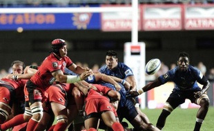 La cinquième victoire du RC Toulon, la première défaite de Biarritz, le lourd revers enregistré par Toulouse face à Perpignan et la nouvelle déconvenue du Stade Français constituent les points marquants de la 5e journée du Top 14 de rugby disputée ce week-end.