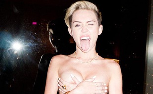 Miley Cyrus pose pour Terry Richardson le 3 octobre 2013
