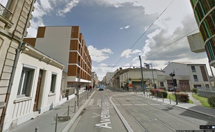 La femme de 65 ans a été retrouvée blessée à la tête avenue Emile Counord à Bordeaux.