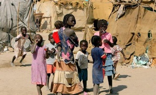 Des miliciens "armés par Khartoum" ont tué plus de 40 personnes au Soudan du Sud, dans une nouvelle attaque intertribale qui s'est produite dans le pays formé l'an dernier après la partition du Soudan, a affirmé lundi le ministre de l'Intérieur sud-soudanais.