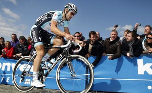Le belge Tom Boonen sur les pavés du Tour des Flandres, le 1er avril 2012, en belgique.