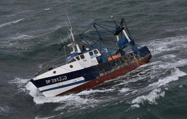 Tempête Benjamin : Deux navires de pêche se heurtent en tentant une opération de secours en pleine mer