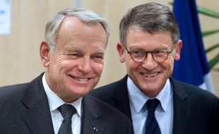 Le Premier ministre Jean-Marc Ayrault et le ministre de l'Education nationale Vincent Peillon installeront vendredi le Conseil national éducation économie (CNEE), destiné à dynamiser les relations entre l'école et le monde économique.
